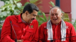 Las sanciones del Departamento del Tesoro de EE.UU. contra personas catalogadas en muchos casos de "cómplices" de Nicolás Maduro, suelen congelar todos los bienes y activos que poseen en EE.UU. y prohíben a estadounidenses negociar con ellos.