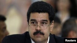 Maduro pide se frenen los comentarios sobre el supuesto deterioro del presidente Hugo Chávez.