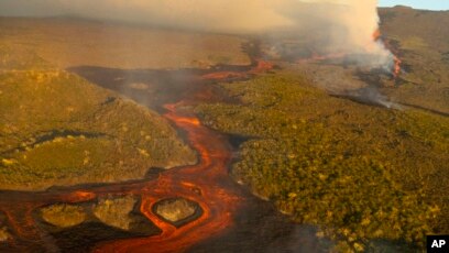 Nueva Erupcion En Volcan Wolf De Islas Galapagos