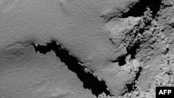 Une photo rendue publique le 30 septembre 2016 par l’Agence spatiale européenne, montrant une vue prise par une caméra de la comète Rosetta.