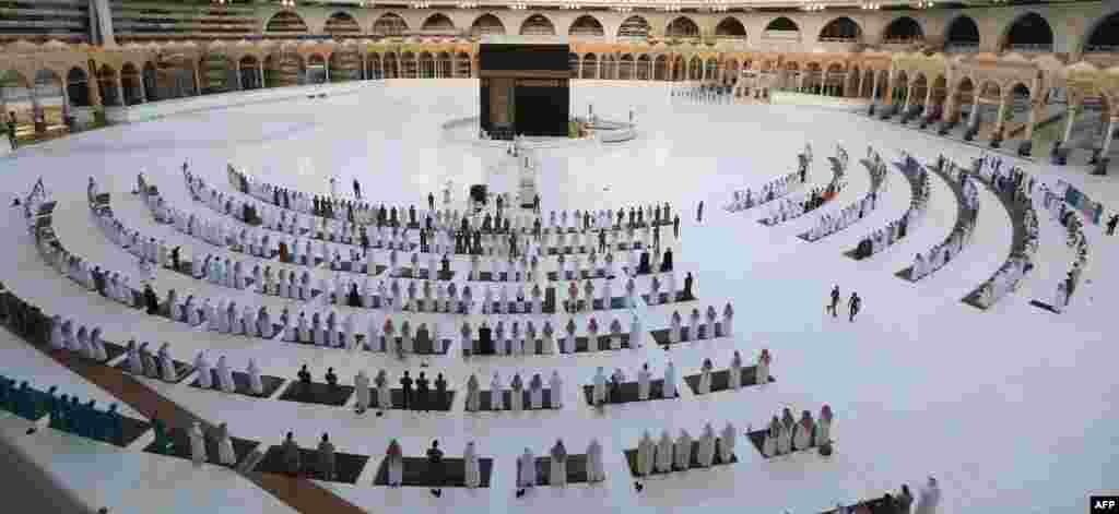 نماز عید در مکه
