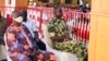 Le général Gilbert Diendéré dans le box des accusés qui semblait être serein et imperturbable, à Ouagadougou, le 11 octobre 2021 (VOA/Lamine Traoré)