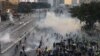Demonstran Hong Kong Bentrok dengan Polisi