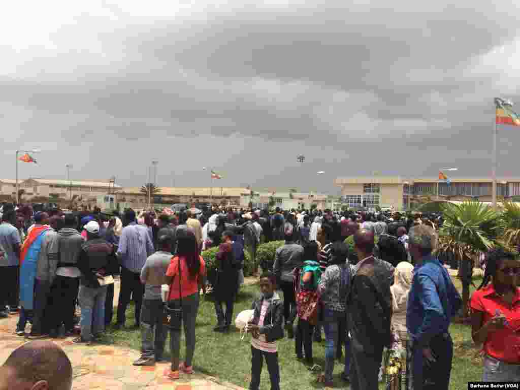 ስነ ስርዓት ኣቀባብላ ገያሾ መንገዲ ኣየር ኢትዮጵያ ናብ ኤርትራ &nbsp;