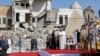 Paus Berdoa di Reruntuhan Gereja Irak yang Dihancurkan ISIS