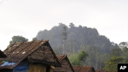 နယ္စပ္ျမန္မာ ဒုကၡသည္အေရး စိုးရိမ္ရဆဲ