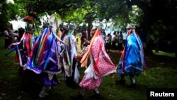 8月9日為世界原住民國際日。圖為原住民在表演其舞蹈。
