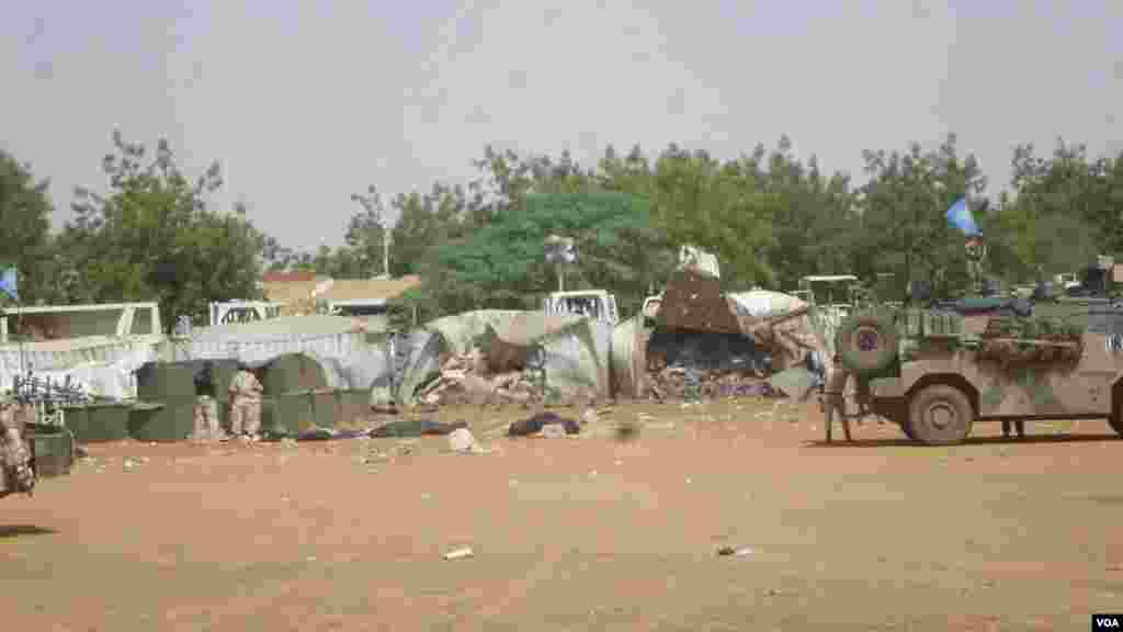 Les Impact après les attaques terroriste au mali, un Casque bleu chinois et trois civils ont perdus leurs vies le 1 juin 2016.
