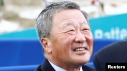 FILE - LG Group Chairman Koo Bon-moo meets U.S. President Barack Obama (not pictured) as they attend the groundbreaking of a factory for Compact Power Inc. in Holland, Mich., July 15, 2010.