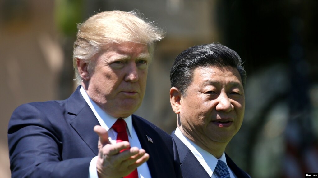 Tổng thống Hoa Kỳ Donald Trump gặp Chủ tịch Trung Quốc Tập Cận Bình tại Florida, ngày 7/4/2017.