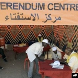 Southern Sudanese register at a referendum center at Al-jref Garb in the capital Khartoum