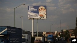A billboard with an image of former presidential candidate Diego Fernandez de Cevallos reads in Spanish 'Diego, we are with you' in Queretaro, Mexico (File Photo)