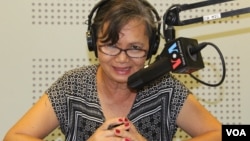 Mu Sochua, a senior lawmaker for the Cambodia National Rescue Party, says Cambodia is failing its women on VOA Khmer's Hello VOA call-in show, file photo. (Lim Sothy/VOA Khmer) 