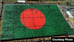 بنگلادش با جمعیت ۱۶۰ میلیون مسلمان شاهد افزایش فعالیت گروه های تندروی اسلامی بوده است.