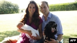 A handout picture released on August 19, 2013 by Kensington Palace shows Prince William, Duke of Cambridge, his wife Catherine, Duchess of Cambridge, with their newborn baby boy, Prince George of Cambridge, Tilly the retriever (L), a Middleton family pet