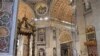 Papa drži uskršnju misu u praznoj bazilici Svetog Petra (Foto: AP) 