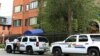 ماشین های پلیس کنار سفارت ایران در اتاوا. مدتهاست ایران و کانادا رابطه دیپلماتیک خود را تنزل داده اند. 