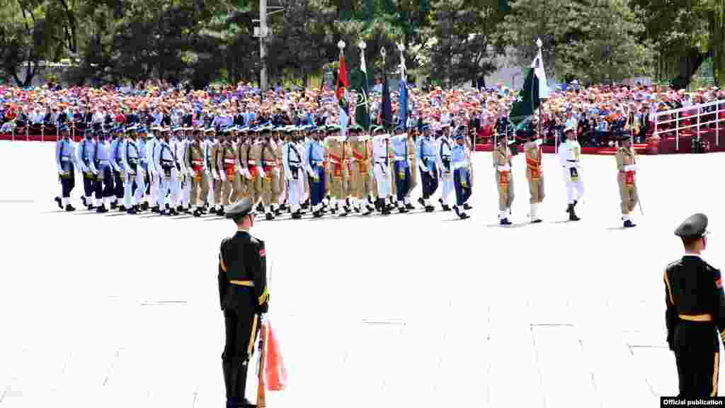 پریڈ میں پاکستان کی تینوں مسلح افواج کے فوجیوں کا دستہ بھی شامل تھا۔