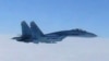 روسی لڑاکا جہاز کی امریکی طیارے کے انتہائی قریب پرواز