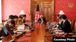 Afghan President Ashraf Ghani hosts visiting Pakistani National Security Adviser Nasser Janjua (left, next to Ghani) for official talks at Dilkusha presidential palace in Kabul, Afghanistan, March 17, 2018. (Courtesy - Afghan government)