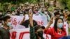 缅甸抗议者在曼德勒举行反对军事政变示威游行