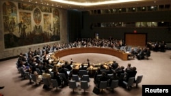 United Nations Security Council votes to approve resolution in New York, July 20, 2015.