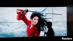 美国维吾尔女性 我们都是真正的花木兰
