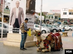 Egyptian tourists now appear to make up the bulk of the visitors at Sharm el-Sheikj and other resorts these days, after the government launched a social media campaign promoting tourism called #ThisIsEgypt. (H. Elrasam/VOA)