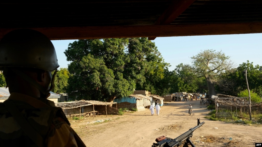 Une patrouille armée à Birao en Centrafrique le 6 novembre 2019.