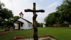 La capilla situada en el Rancho Jackson en San Juan, Texas, es un legado de la familia Ramírez, donde además están enterrados los parientes de ellos. La familia Ramírez y la organización Earthjustice demandaron al presidente para impedir que el muro se construya en su propiedad.