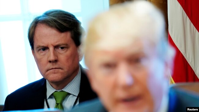 El nombre de McGahn se menciona en más de 65 páginas del informe Mueller de 448 páginas.