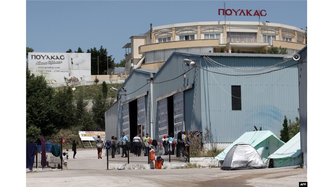 Kamp pengungsi baru di kawasan bekas pabrik, Derveni, utara Thessaloniki, 27 Mei 2016. (Foto: dok).