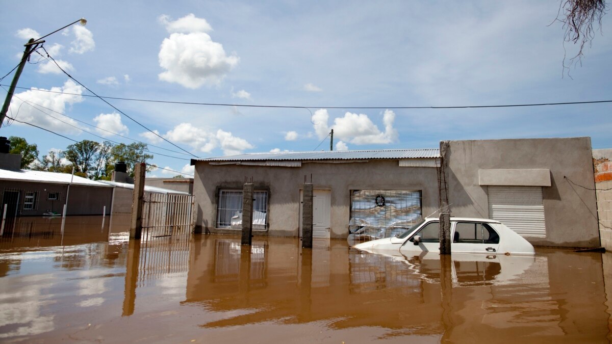 Floods Force Thousands into Shelters in South America