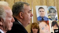 Boston Police Commissioner Edward Davis testifies before House Homeland Security Committee hearing on Boston bombings, Capitol Hill, Washington, May 9, 2013.