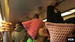 Las mujeres arribaron a la reunión en el metro de Washington. (Foto Angélica Herrera)