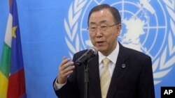 Sekjen PBB Ban Ki-moon memberikan keterangan pers (foto: dok).