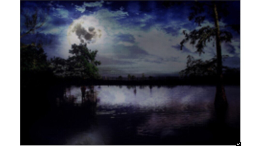 This is more like it: French Lake in Concordia Parish. All you need is a hoot owl to give you the eerie feeling of a Louisiana swamp at night.