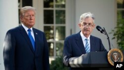 Archivo - El miembro de la Reserva Federal Jerome Powell habla después que el presidente Donald Trump anunciara su nominación para presidir la Reserva Federal en el Jardín de las Rosas en la Casa Blanca en Washington, el 2 de noviembre de 2017. 