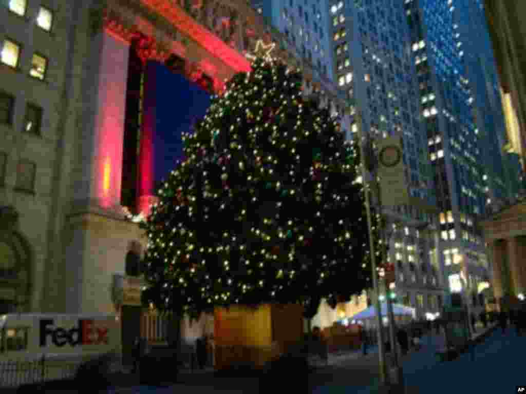 華爾街證券交易所前的聖誕樹