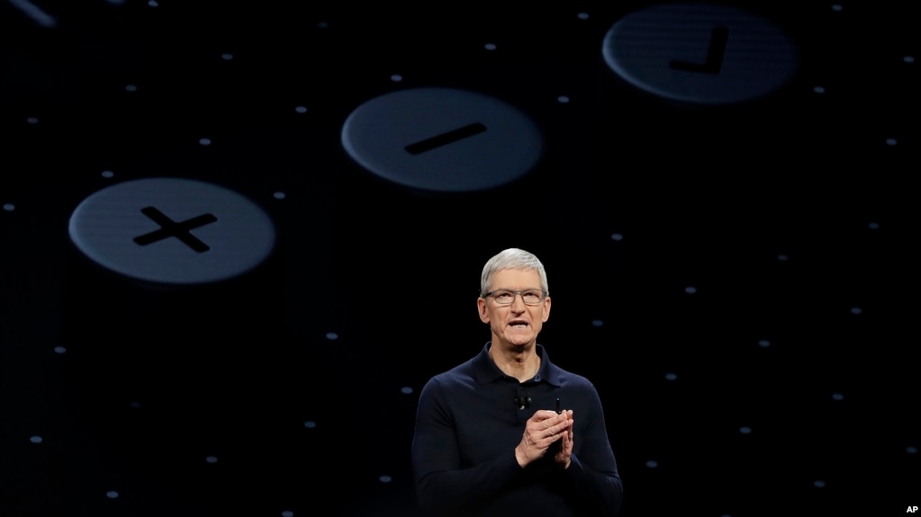 El presidente ejecutivo de Apple, Tim Cook durante el anuncio de nuevos productos en la Conferencia Mundial de Desarrolladores de Apple, en San JosÃ©, California. Junio 4 de 2018.