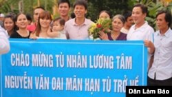 Tù nhân lương tâm Nguyễn Văn Oai được tự do ngày 02 tháng 8 năm 2015. (Ảnh: Dân Làm Báo)