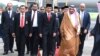 Presiden Jokowi dan Raja Salman di Bandara Halim Perdanakusuma Jakarta, 1 Maret 2016 (Foto: Setpres RI).