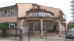Osnovna škola "Braća Aksić" u Lipljanu