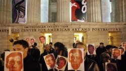 Protesters in support of artist David Wojnarowicz on the steps of the Smithsonian's National Portrait Gallery on December 2