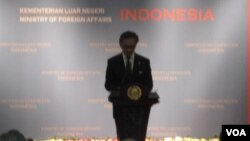 Menlu Marty Natalegawa memberikan laporan kementerian luar negeri 2013 di Jakarta (4/1), menyatakan 110 WNI di luar negeri telah berhasil dibebaskan dari hukuman mati.