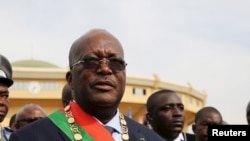 Le Président Roch Marc Kaboré du Burkina Faso après sa prestation de serment, à Ouagadougou, Burkina Faso, 29 décembre 2015. 