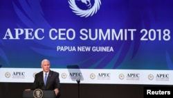 Phó Tổng thống Mỹ Mike Pence phát biểu trong Hội nghị Thượng đỉnh CEO APEC 2018 tại Port Moresby, Papua New Guinea, ngày 17 tháng 11, 2018.