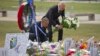 Обами і Байден зустрілися із сім’ями жертв теракту в Орландо