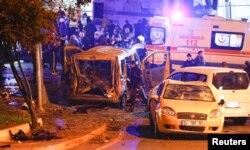 Police arrive at the site of an explosion in central Istanbul, Turkey, December 10, 2016.