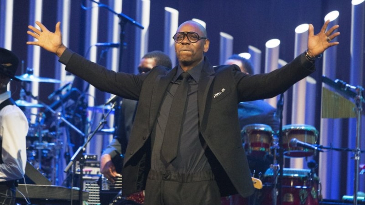 Dave Chappelle to Turn Firehouse into Comedy Space - Vimarsana News